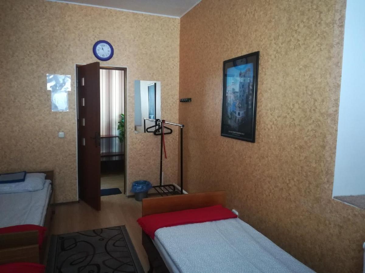 Hostel 3 Stars Na Oktyabryskoy Vitebsk Buitenkant foto